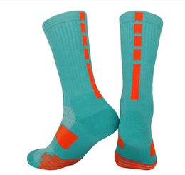Outdoor daily competition training adult sports anti friction knee thickened towel bottom middle tube sock men's fashion basketball socks