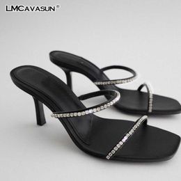 LMCAVASUN Women's shoes Black square head Rhinestone accessories High-heeled sandals Y0721