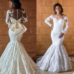 2021 Luxury Wedding Dresses Jewel Long Sleeves Lace Appliques Bridal Gowns Custom Made Button Back Sweep Train Wedding Dress