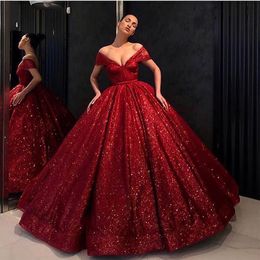Ny röd bling plus size bollklänning quinceanera paljetter söta 16 klänningar veck födelsedagsfest klänningar vestidos de 15 2024
