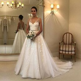 Gorgeous V-Neck Sleeveless Wedding Dresses Tulle Lace Appliques Bridal Gowns New