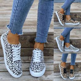 Women's Sneakers Flat Leopard Print Stitching Large Size Casual Non-slip Canvas Sports Running Light Comfortable Slippers Shoes Y0907