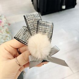 Pins, Brooches Simple Retro Handmade Rhinestone Mink Hair Accessories Brooch Female Fashion Shawl Buckle Pin Collar Jewellery