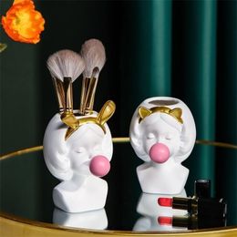 Nordic Home Decoration Resin Vase Flower Pot Pen Holder Makeup Brush Storage Box Cute Girl Sculpture Desktop 211215