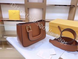 New Hot 2023 SS Lady Fashion Bags Letter Genuine Leather Classic Retro All-match Simplicity Flap Bags Casual Totes