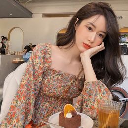 Vintage Puff Slevee Floral Blouse French Long Sleeve Women Square Collar Korean Top 2021 Spring Flower Shirt Women Casual Office 210315