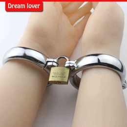 Nxy Adult Toys Metal Handcuffs Bandage for Female and Male Stainless Steel Locked Him her to Feel Bounded Fun Sexy Products 1207