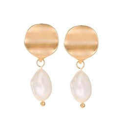 Smooth Wave Pearl Charm Earrings Women Alloy Three-dimensional Stud Earring For Female Business Party Suit Dress Ear Wear Jewellery Accessories Matte Gold