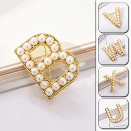 Simulation Pearl Brooch Pin Buckle Shirt Collar Luxlury Jewellery Brooches for Women Clothing Accessories