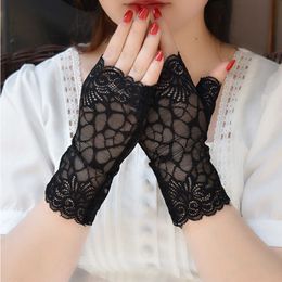 Fingerless Gloves Women Dance Sexy Lace Gloves Ladies Half Finger Fishnet Gloves Heated Mesh Mitten Handschoenen Y0827