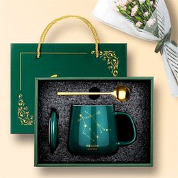 Gift Box 12 s Creative Ceramic Mugs with Spoon Lid Black and Porcelain Zodiac Milk Coffee Cup 430ML Water 220311