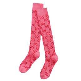 rosa elitsocken Rabatt Luxusstrumpfdesigner MENS Womens Socken Wollstrümpfe Hohe Qualität Senior Straßen Komfortables Knie-Bein-Sockel-Briefmuster
