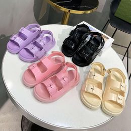 Sandals Luxury Slide Designer Slippers Candy Color Flat Heel Rubber Sandal Jelly Shoes Flip Flops Travel Beach Heatshoes