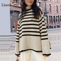 Black And White Stripe Sweater Streetwear Loose Tops Women Pullover Female Jumper Long Sleeve Turtleneck Knitted Ribbed Sweaters 211218