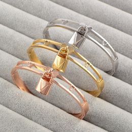 Luxury Hollow Letter Lock Charm Bracelets With Box Titanium Steel Couples Bangle Simple Seiko Fashion Bracelet