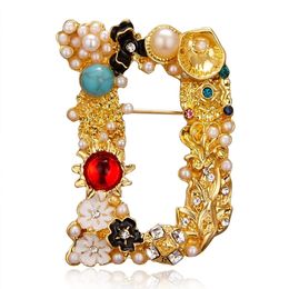 Rhinestone Letter D Charming Brooches Female Young Luxury Pearl Brooch Pin Fashion Jewellery Banquet Accessories