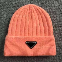 2021 fashion knitted hat men and women winter casual high quality p letter casual hat fisherman thick knitted classic sports solid Colour Unisex warm hat