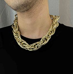 Gothic Twisted Chain Neckalce for Women Gold Colour Exaggerated Thicken Chunky Men Choker Necklace Hip-Hop Boys CooL Neck Collar