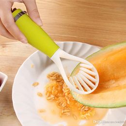 Fruit & Vegetable Tool Kitchen Multi-function Pitaya Fruit Spoon Removal Seed Corers Knife Plastic Fruit Cutter Into Strips Spoon XDH0810
