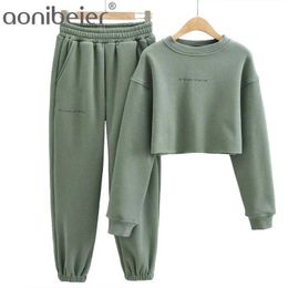 Fleece Women 2 Piece Set Loose Short Hoodie Thick Sweatpants Autumn Winter Sports Suits Fashion Clothing Chandal Mujer 210604