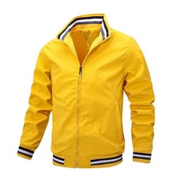 Men White Fashion Casual Jacket Windbreaker Bomber Sportswear 211126