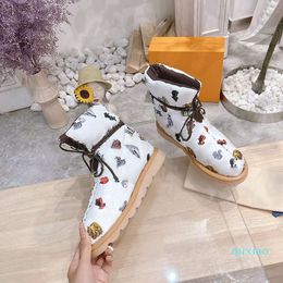 Women Down-filled Boots Pillow Comfort Ankle Boot Black White Canvas Shoes Winter Designers Lace-up Falts 330