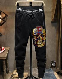 Rhinestones europe design Skull pants Men Fashion Streetwear Short pant Slim trousers