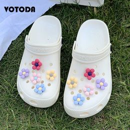Women Summer Beach Sandals Cute Foam Shoes Garden Shoes Girl Slides DIY Charms Hole Slippers Female Clogs Flat Comfly Flip Flops Y0731