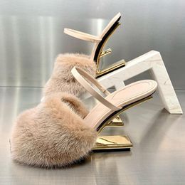 Chinelos Feminino Peep Toe Real Mules Estranho Fretwork Sapatos de Salto Alto Slides Senhoras Sexy 7 Cores 2022