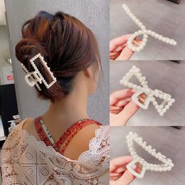 New Korean Imitation Pearl Bow Hair Claw Clip For Women Fashion Geometric Hollow Hairpins Girl Hair Accessories Wedding Barrette