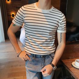 Summer Striped T Shirt Men Short Sleeve T-shirt Streetwear O-neck Tops Tees British Style Social Harajuku Men Clothes 210527