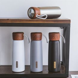 Bpa-Free 500ml Outdoor Thermos Water Bottle 304 Stainless Steel Milk&Tea Thermos Cup With Portable Rope Wood Lid Vacuum Flask 210809