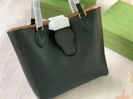 Top Quality Designer Women Shopping Totes Pure Color Double Metallic Letter Hanrdware Buckle Handbags Genuine Calf Leather Composite Bags Fashion Wallets Purse