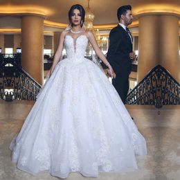 Elegant Arabic Ball Gown Lace Wedding Dresses Appliques Beads Sequins Sparkly Sweetheart Long Bridal Gowns Plus Size Bride Dress 2021