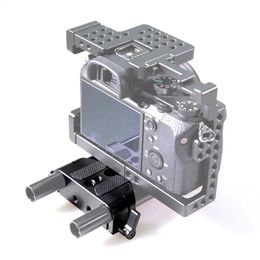 Universal Low Profile Dslr Camera Aluminum Base Plate with 15mm Rod Rail Clamp Such As for Sony Fs7 For Sony A7 Series