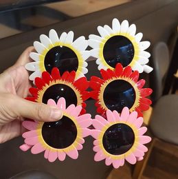 Kids Daisy Sunglasses Sun Flower Round Anti-UV Glasses Beach Eyewear Birthday Party Photography