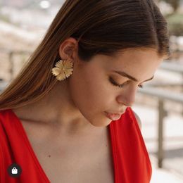 Bohemian Gold Color Big Flowers Stud Earring for Women Pretty Alloy Metal Fashion Jewelry Accessories pendient