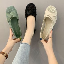 2021 Summer Women Mesh Breathable Sandals Female Comfortable Non-slip Flat Shoes Sweat-absorbing Single Student 35-40