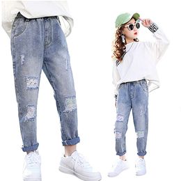 Fashion Broken Hole Kids Jeans for Girls Spring Girls Denim Trousers for girls Casual Loose Fashion Ripped Jeans Children pant 210303