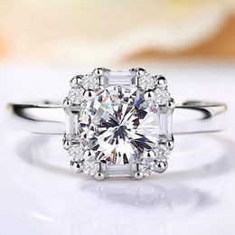 3 square diamond ring UK - Cluster Rings 14K Gold 1 2 3 4 5 Moissanite Diamond Ring Women Elegant Round Square Trendy Wedding Party Engagement Anniversary
