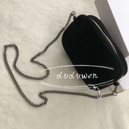 18X12X5CM2021 new fashion Black or red zipper bag elegant C gift beauty cosmetic case makeup Organiser bag gift box pretty storage217G