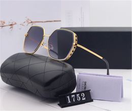Fashion Crystal Sunglasses Summer Anti-UV Polarizing Lens C Sunglasses Classic brand female sunglasses with brand box