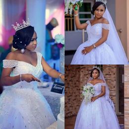 2021 Plus Size Wedding Dresses Elegant Off the Shoulder A Line Crystals Beaded Tulle Floor Length Custom Made African Wedding Bridal Gown