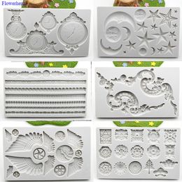 New European-style Retro Embossed Clocks Stars Moon Pearl Wings Chocolate Mould Fondant Cake Silicone Mould Cake Decors 210225