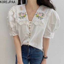 Korejpaa Women Shirt Summer Korean Retro Gentle Embroidery Flower Lace Stitching Lapel Single-Breasted Puff Sleeve Blouses 210526