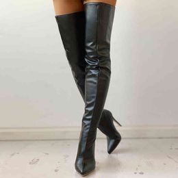 Diz Çizmeleri Üzerinde Siyah Seksi Kadınlar Yüksek Topuklu Ayakkabı Bayanlar Uyluk Yüksek Çizmeler Bahar Deri Uzun Çizmeler Kadın Ayakkabı Artı Boyutu 43 K78