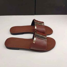 New Designer Slippers Lady Summer Flat-soled Golden Button Beach Slipper Leather Flat-soled 35-43 Belt Box