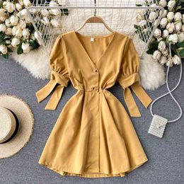 Women's Summer Dress Fashion Pure Colour Bow-tied Short Puff Sleeve V-neck Slim Waist Single Breasted A-line Mini 210603