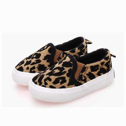 2020 Spring Children Shoes Girls Boys Casual Shoes Fashion Leopard Print Comfortable Canvas Shoes Kids Sneakers Slip On Loafers G1025