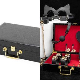 Nxy Bondage Sex Toys for Couples Erotic Bed Kits Slave Restraint Set Pu Leather Handcuffs Neck Gag Whip Adult Women Jobs 1211